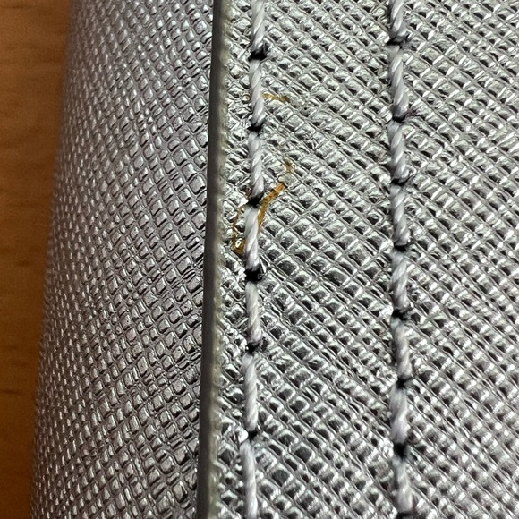 Lo & Sons Pearl Crossbody in Silver Saffiano/Silver Hardware/Grey Interior - Picture 3 of 16